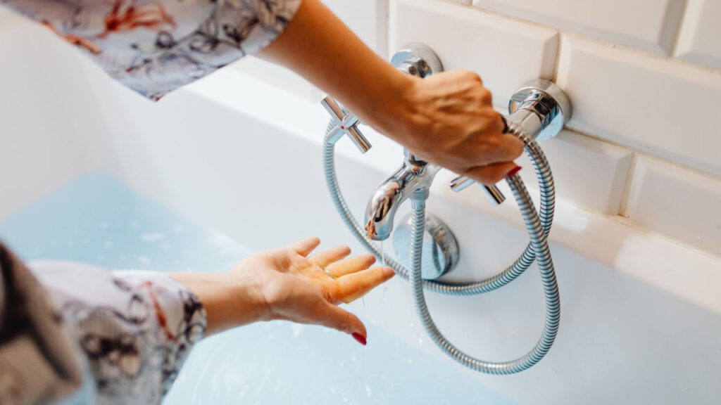 barras de ducha y griferías en JG Suministros